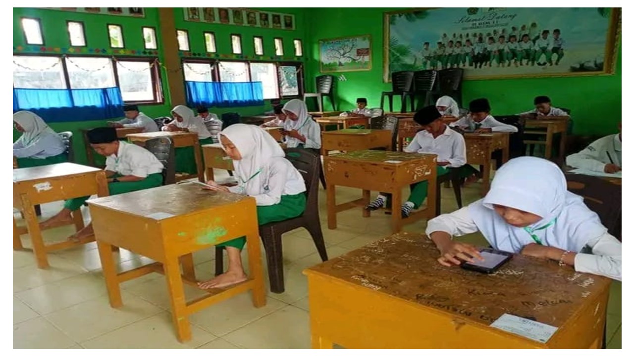MTsN 6 Batang Hari Laksanakan PAT Semester Genap TP 2023/ 2024 Berbasis Android