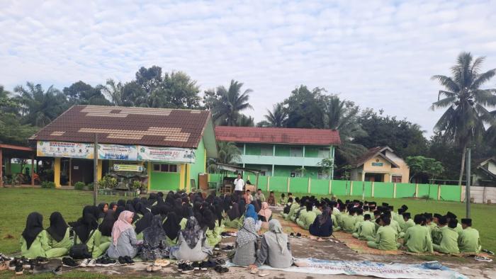 Awali Tahun Pelajaran 2023/2024 Kegiatan Yasinan di MTsN 6 Batang Hari Kembali Diaktifkan