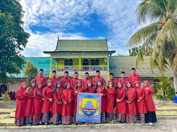 MTsNegeri 6 Batang Hari Peringati HUT Provinsi Jambi ke-69 Tahun 2025 dengan Upacara Khidmat MTsNegeri 6 Batang Hari Peringati HUT Provinsi Jambi ke-69 Tahun 2025 dengan Upacara Khidmat