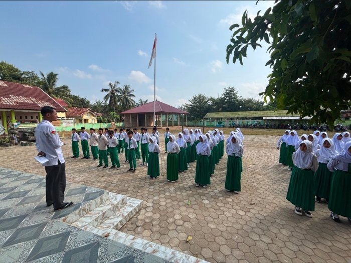 Bidik Kembali Takhta Juara, MTsN 6 Batang Hari Gelar Seleksi Ketat Tim Gerak Jalan Kecamatan Bidik Kembali Takhta Juara, MTsN 6 Batang Hari Gelar Seleksi Ketat Tim Gerak Jalan Kecamatan