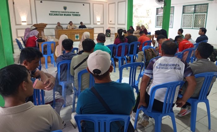 Guru PJOK MTsN 6 Batang Hari Ikuti Rapat Pemantapan HUT ke-81 RI di Aula Kantor Camat Muara Tembesi Guru PJOK MTsN 6 Batang Hari Ikuti Rapat Pemantapan HUT ke-81 RI di Aula Kantor Camat Muara Tembesi