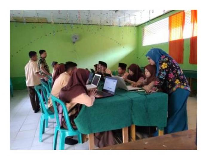 GLADI UAMBN-BK HARI PERTAMA BERJALAN LANCAR