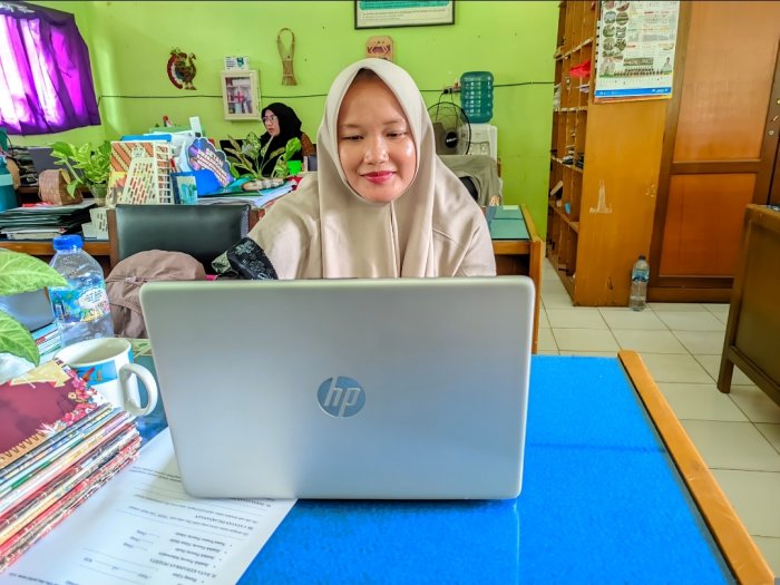 GTK MTsNegeri 6 Batang Hari Ikuti MOOC Pintar Kemenag Pelatihan Kurikulum Berbasis Cinta