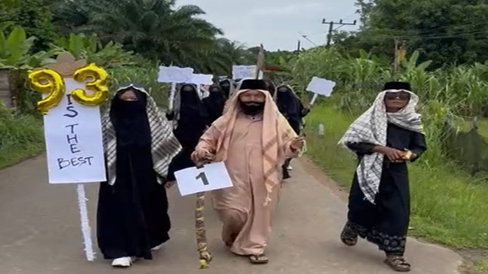 Semarak Hari Santri! MTsN 6 Batang Hari Gelar Pawai Ta'aruf Penuh Warna