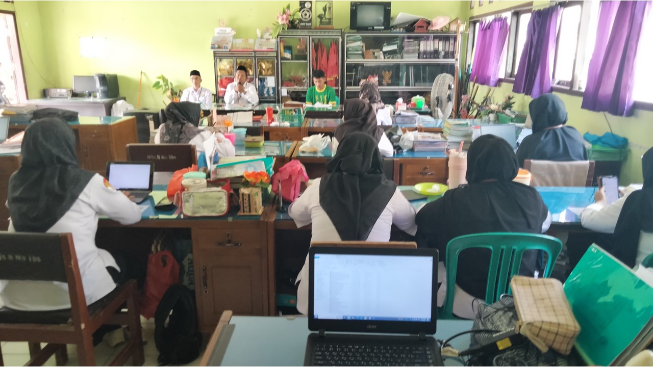 Matangkan Persiapan Lomba Tingkat Kecamatan, MTsN 6 Batang Hari Gelar Rapat