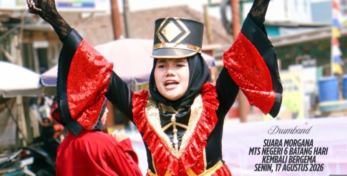 Aksi Anggun Mayoret Juliah Defviany Pimpin Drumband MTsN 6 Batang Hari Pukau Penonton Pawai Kemerdekaan Aksi Anggun Mayoret Juliah Defviany Pimpin Drumband MTsN 6 Batang Hari Pukau Penonton Pawai Kemerdekaan