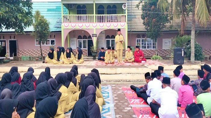 Fauzan Mubarok: Ulangi Pelajaran, Kunci Sukses Raih Prestasi! Fauzan Mubarok: Ulangi Pelajaran, Kunci Sukses Raih Prestasi!