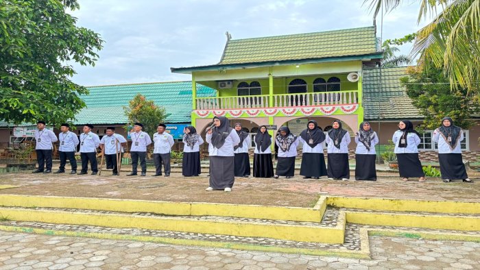 Bangun Rasa Memiliki, Syofia Rita Y. Ajak Siswa Peduli dan Merawat Fasilitas Madrasah