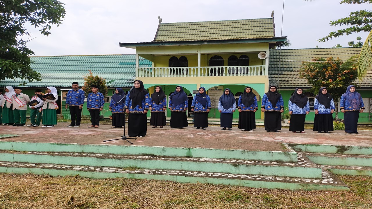 Peringati Hari Sumpah Pemuda ke 96, MTsN 6 Batang Hari Gelar Upacara