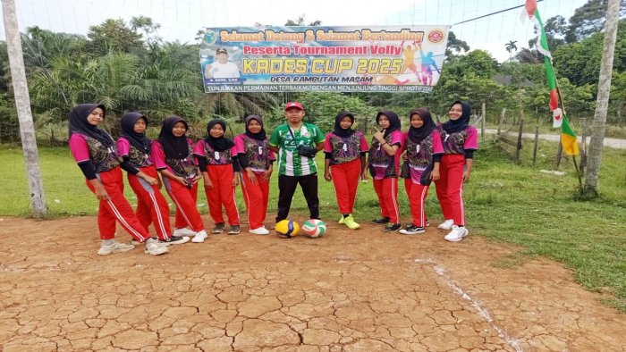 Gali Potensi Siswa, Tim Voli Putri MTsN 6 Batang Hari Ambil Bagian di Kades Cup 2025
