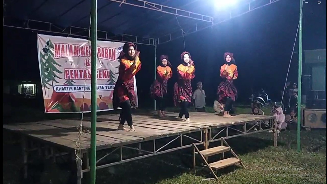 Tampil Memukau, Grup Tari MTsN 6 Batang Hari Curi Perhatian di Jamran 2025