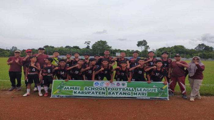 MTsN 6 Batang Hari Kembali Raih Kemenangan pada Laga Kedua JSFL Regional Batang Hari 2025 MTsN 6 Batang Hari Kembali Raih Kemenangan pada Laga Kedua JSFL Regional Batang Hari 2025