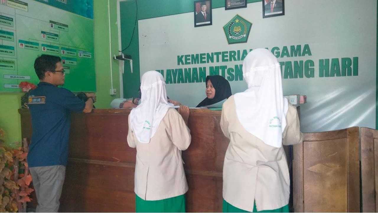 Memasuki Tahun Ajaran 2025/2026, MTsN 6 Batang Hari Laksanakan Daftar Ulang Siswa
