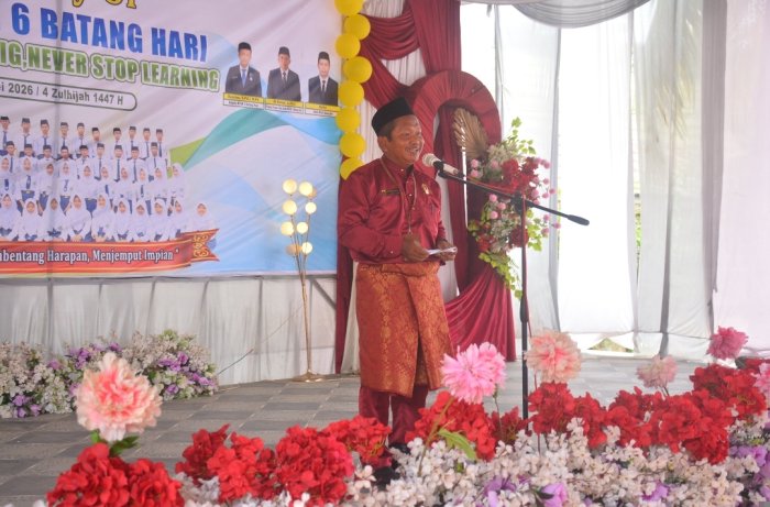 Lepas 69 Siswa Angkatan ke-17, Kepala MTsN 6 Batang Hari Tegaskan Komitmen Pendidikan Berkelanjutan