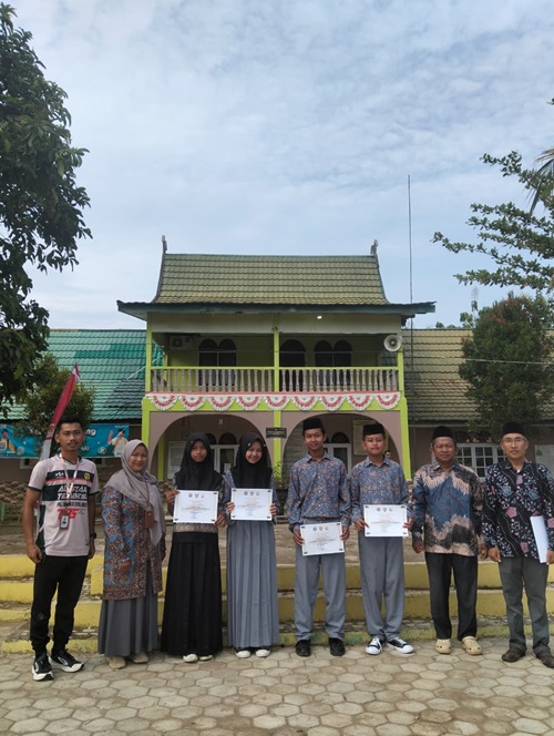 Empat Siswa Terbaik MTsN 6 Batang Hari Tembus Jamcab 2025
