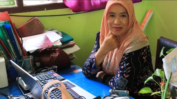 Pastikan Validitas Data, GTK MTsN 6 Batang Hari Lakukan Pembaruan Data EMIS dan Registrasi Akun MAGIS