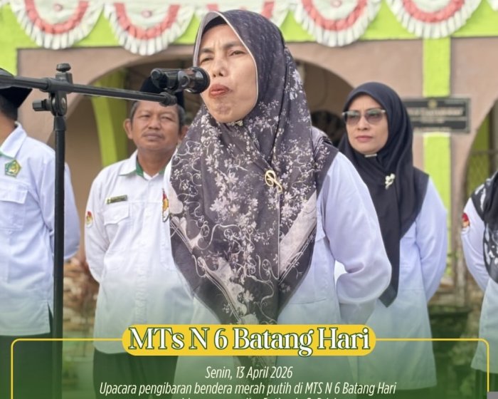 Kelas VII.2 Sukses Laksanakan Upacara Bendera, Pembina Tekankan Pentingnya Kedisiplinan