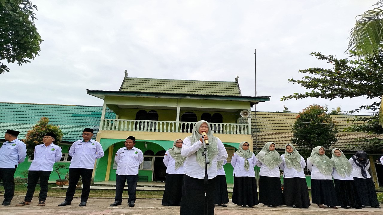 Mutia Farina, Sikap Tanggungjawab Selaku Seorang Pelajar Mutia Farina, Sikap Tanggungjawab Selaku Seorang Pelajar