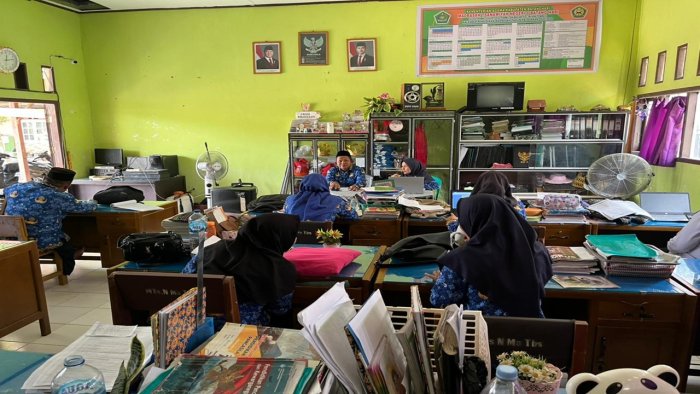 Sukseskan PKKM 2025, MTsN 6 Batang Hari Gelar Rapat Persiapan