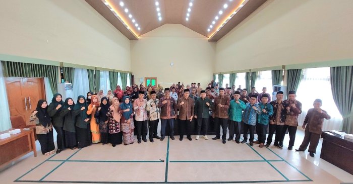Hadiri Rakor Penmad Kemenag Batang Hari, Kepala MTsN 6 Batang Hari Siap Tindak Lanjuti Poin Penting Evaluasi Pendidikan Hadiri Rakor Penmad Kemenag Batang Hari, Kepala MTsN 6 Batang Hari Siap Tindak Lanjuti Poin Penting Evaluasi Pendidikan