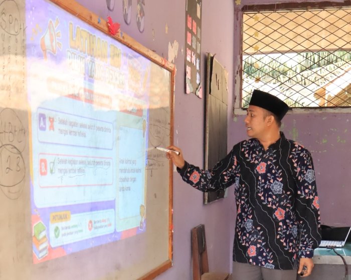 Petakan Potensi Murid Sejak Dini, Guru Bahasa Indonesia MTsN 6 Batang Hari Gelar Asesmen Diagnostik Petakan Potensi Murid Sejak Dini, Guru Bahasa Indonesia MTsN 6 Batang Hari Gelar Asesmen Diagnostik