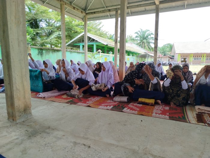 Perkuat Spirit Ibadah Pasca Idulfitri, MTsNegeri 6 Batang Hari Kembali Aktifkan Salat Zuhur Berjamaah