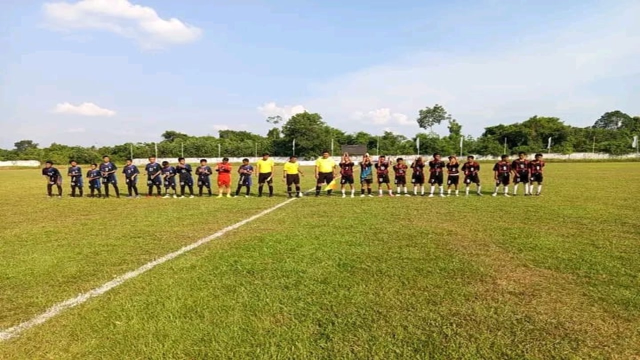 Pertandingan Sepak Bola MTsN 6 Batang Hari VS PP Maftazatul Ulum, Dimenangkan Tim Sepak Bola MTsN 6 Batang Hari Pertandingan Sepak Bola MTsN 6 Batang Hari VS PP Maftazatul Ulum, Dimenangkan Tim Sepak Bola MTsN 6 Batang Hari
